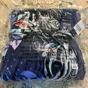 Vera Bradley Forbidden Forest Throw